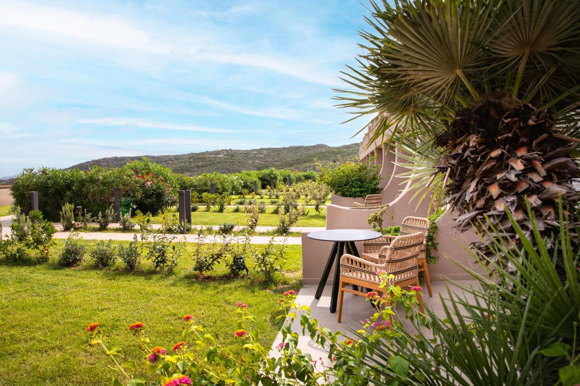Mangia'S Sardinia Resort - New Opening ซานตา เตเรซา กัลลูรา ภายนอก รูปภาพ